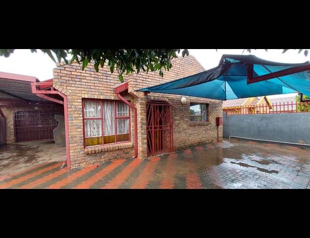 3 BEDROOM HOUSE FOR SALE IN SOSHANGUVE XX